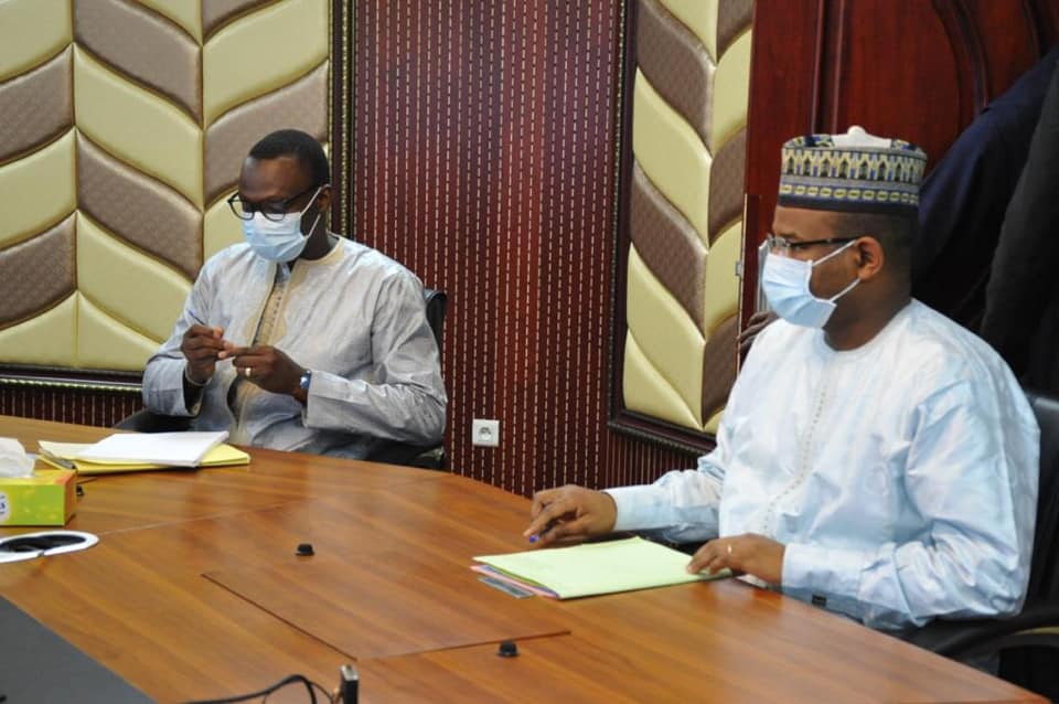 COVID-19 | Le Premier ministre, ministre de l’économie et des finances, Dr Boubou Cissé en visioconférence avec la Banque Mondiale