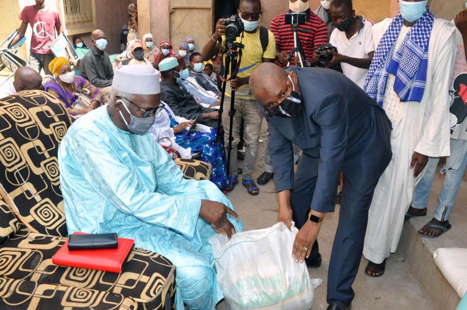 COVID-19 | Mesures sociales | Distribution gratuite de vivres en commune Il du district de Bamako