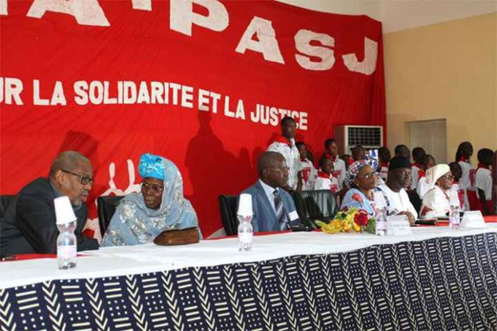 Projet de nouvelle constitution au Mali : L’ADEMA-PASJ « prend acte et se fera le devoir d'en assurer une large diffusion…»