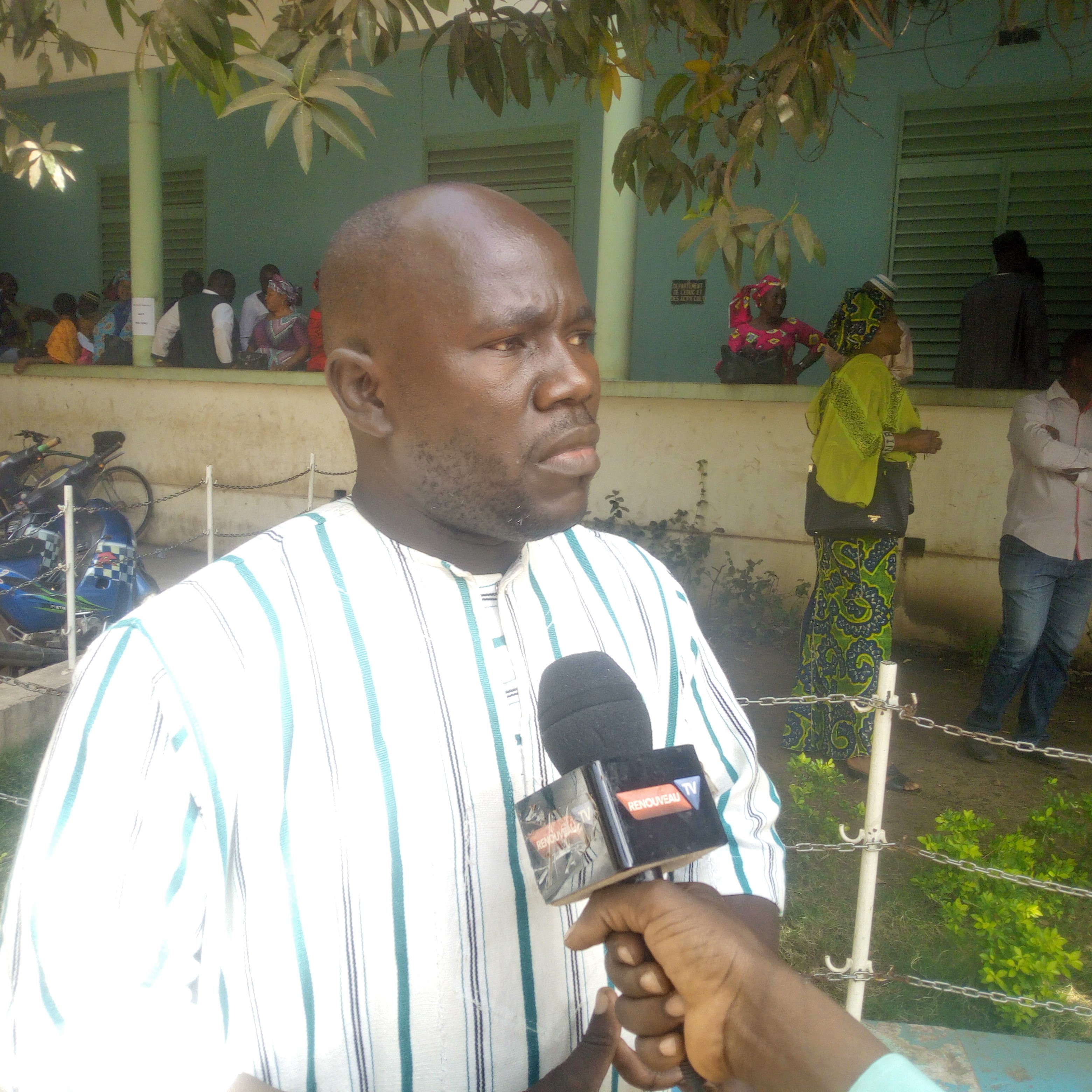 Abou Traoré, président du Collectif des agents contractuels de l’Etat : «Nous n’allons pas prendre des armes contre l’Etat, comme l’ont fait certains, nous demandons avec humilité notre intégration à la fonction publique pour continuer à servir notre Etat