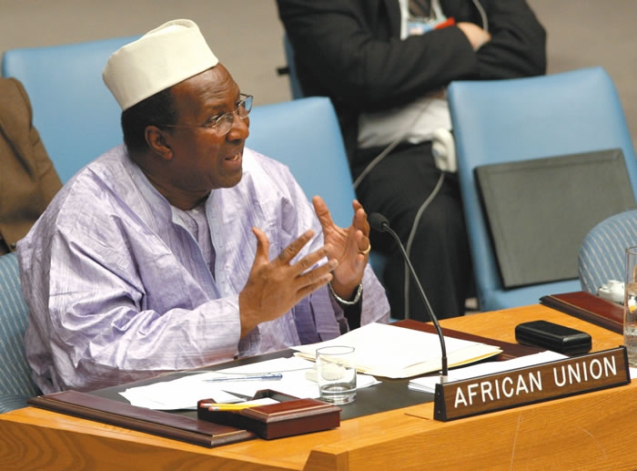 Le silence d’Alpha Oumar Konaré : La posture qui enrage ses détracteurs