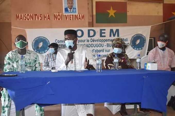 Ouagadougou : Housséïni Amion Guindo à la rencontrede la communauté malienne