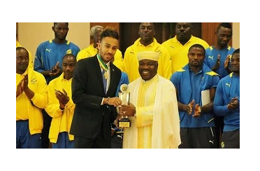 Pierre-Emerick Aubameyang honoré par la république