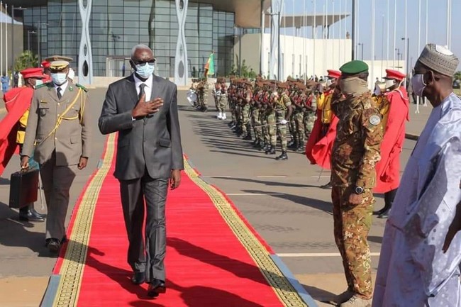 Visite de travail du Chef de l’État à Nouakchott en prélude au prochain Sommet du G5 Sahel