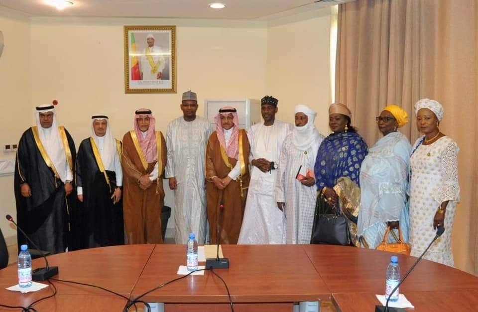 Le Premier ministre, Dr Boubou Cissé reçoit le groupe parlementaire d’amitié Arabie Saoudite- Mali