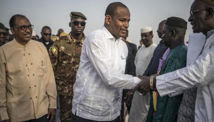 Boubou Cissé en visite à Kidal, trois semaines après le retour de l’armée