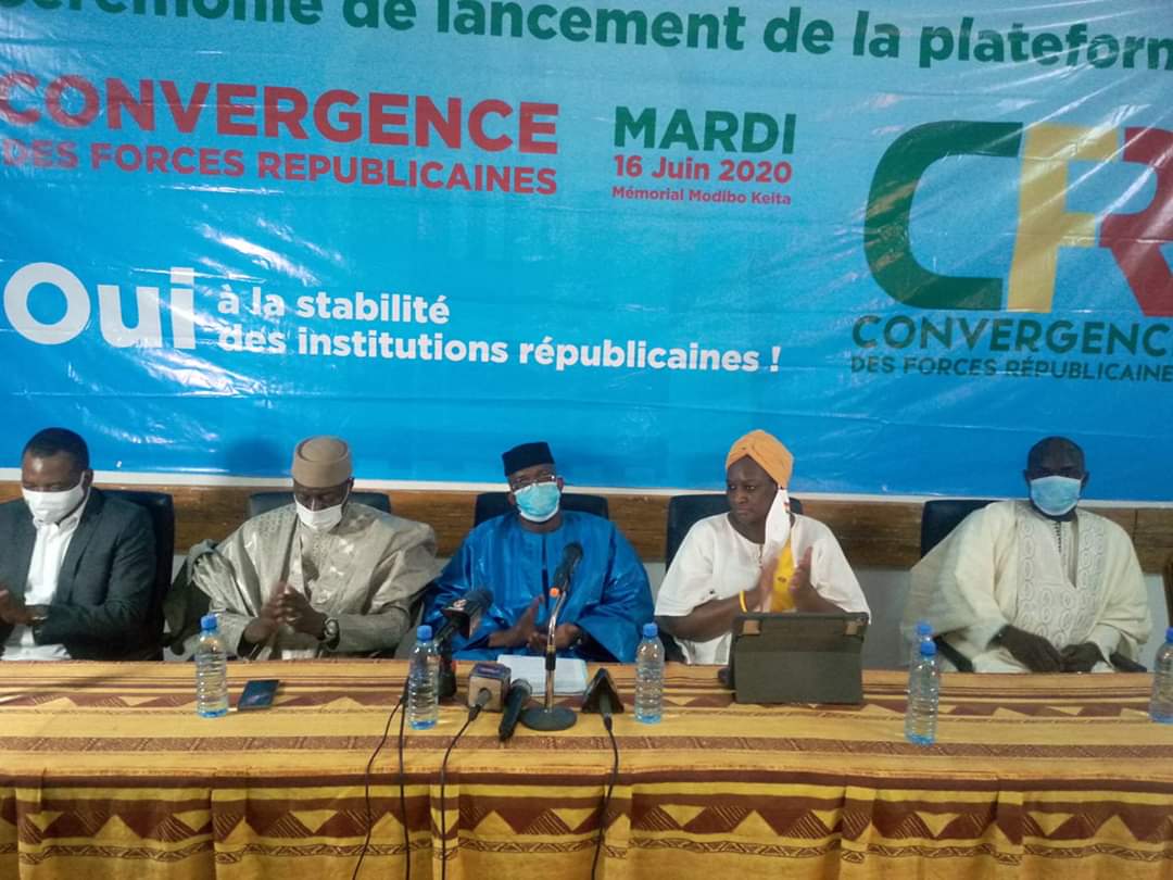 Convergence des Forces républicaines : Une mobilisation pour se déshabiller soi-même