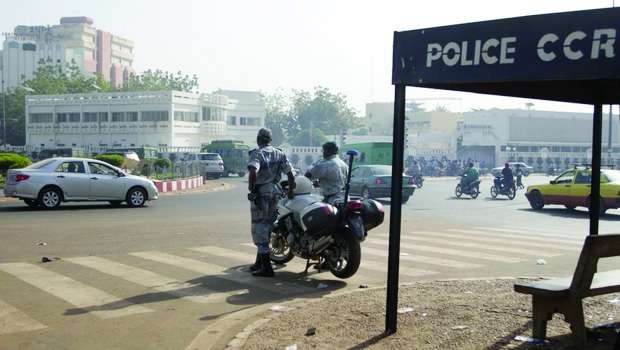 La compagnie de la circulation routière: La corruption au sein des postes de police