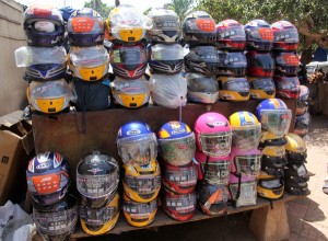 Port obligatoire du casque: Marchés bien fournis en attente de clients