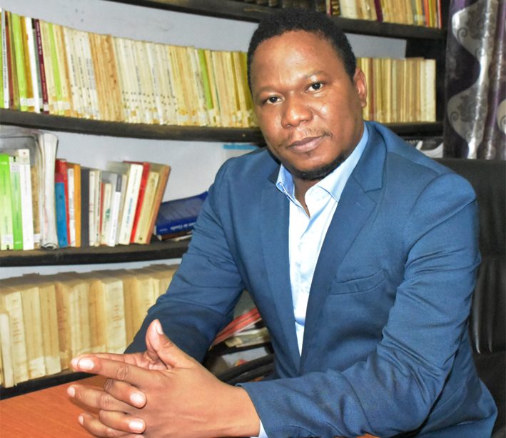 Désobéissance civile au Mali : Les éclairages d’un constitutionnaliste et les commentaires d’un acteur politique