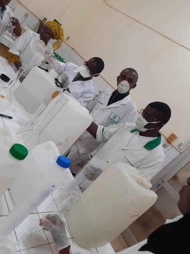 Lutte contre le Covid-19: Du gel hydro-alcoolique « Made in Mali »