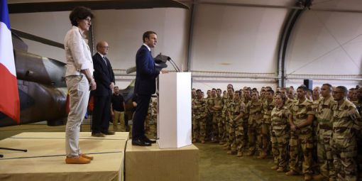 Lutte contre le terrorisme, Emmanuel Macron se déplace sur le terrain