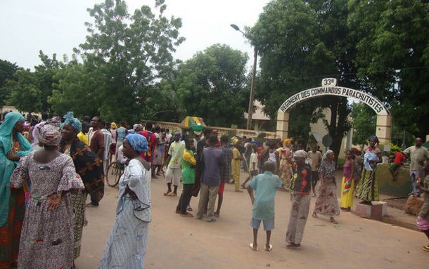 Refus de combat des bérets rouges : Les épouses utilisées comme boucliers