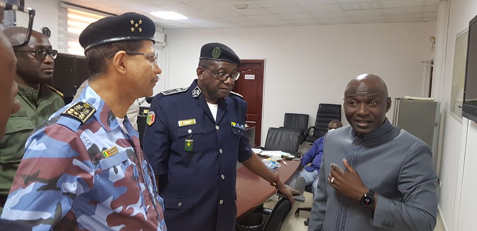 Premier bilan du couvre-feu : Environ 15 868 éléments des forces de sécurité déployés, plus de 4 982 personnes interpellées, des engins saisis