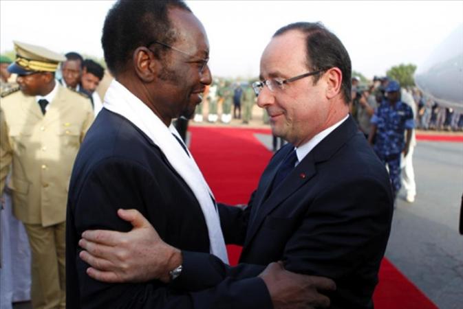 Vidéo (1/4), François Hollande: « « Faut-il rester au Mali? Oui, si les autorités le demandent »