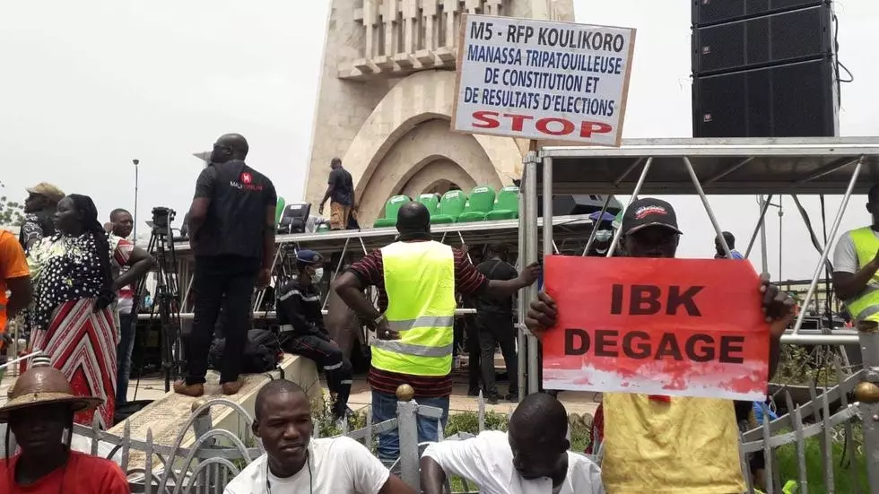 Mali : l'appel à la désobéissance civile maintenu par l'opposition