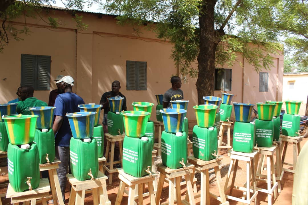 Face à la menace du Covid-19: Le Conseil du quartier de Badialan 1 met environ 400.000 F CFA dans les Kits Sanitaires!