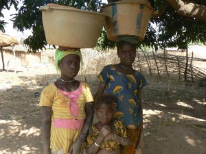 Intégration sociale des filles déscolarisées:  Retrouver l’estime de soi