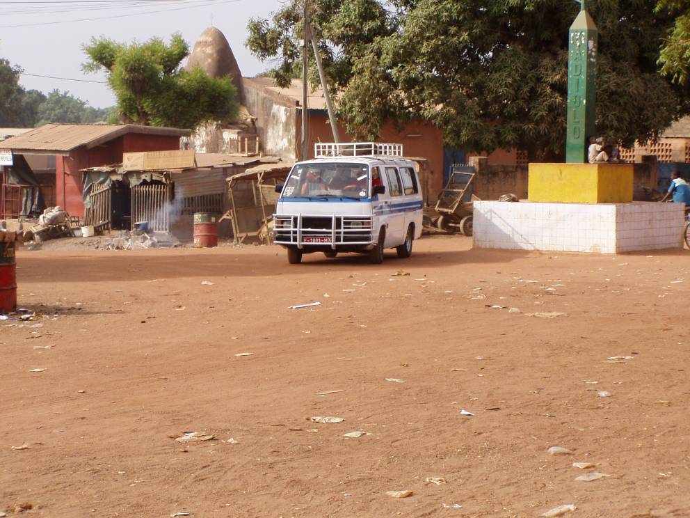 Kadiolo : le directeur régional de la CMDT effectue une visite de terrain