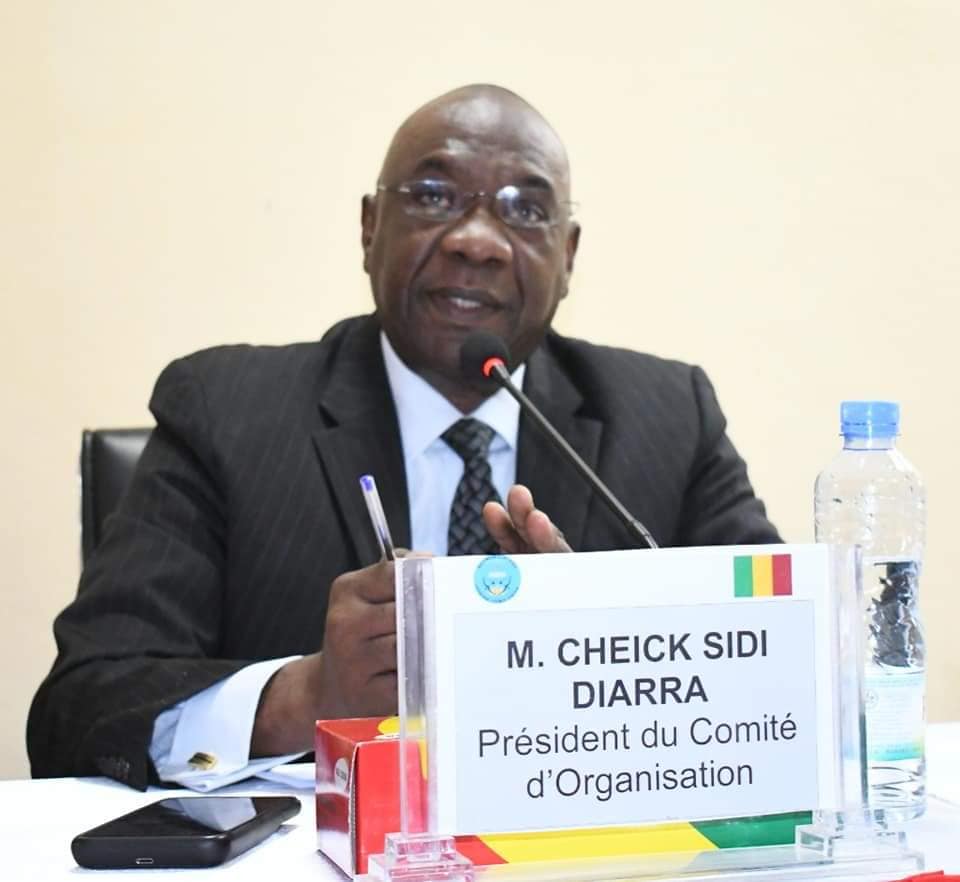 L’ambassadeur Cheick Sidi Diarra, ancien Président du comité national d’organisation du Dialogue National Inclusif à propos de la crise sociopolitique au Mali : «Les parties doivent engager un dialogue direct, en commençant par une rencontre directe entre