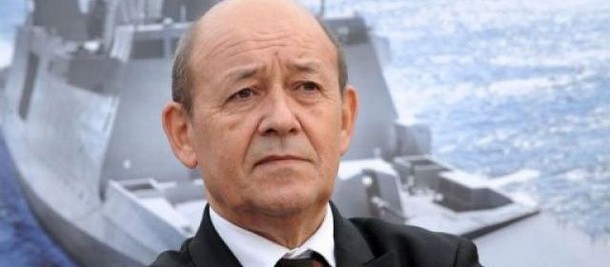 Editorial : Le Drian aux abois