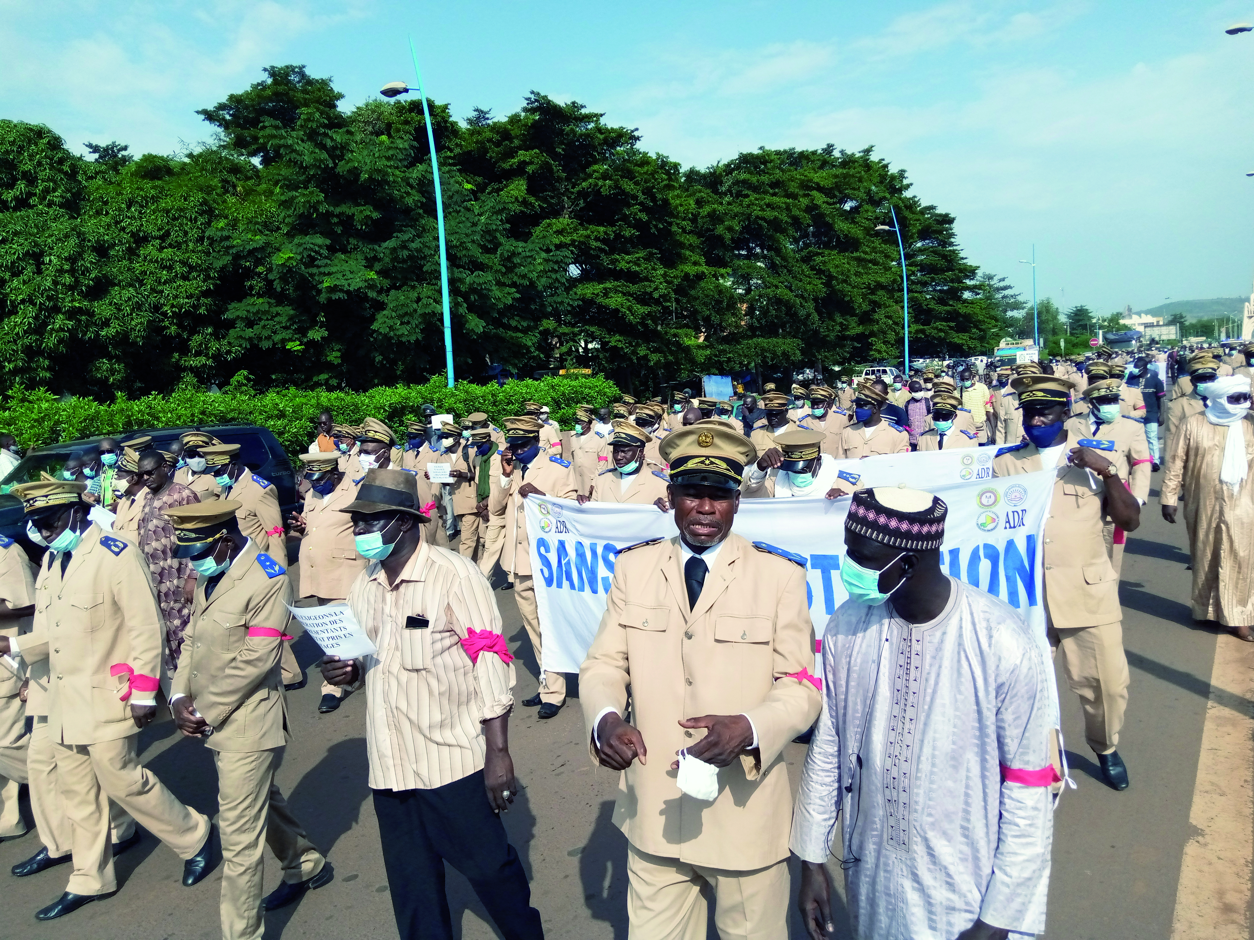 Les administrateurs civils ont marché hier à Bamako :  «Nous exigeons la libération des représentants de l’Etat pris en otage »