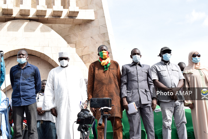 Pour célébrer le départ de IBK : Le M5-RFP organise un grand rassemblement cet après-midi au monument de l’indépendance