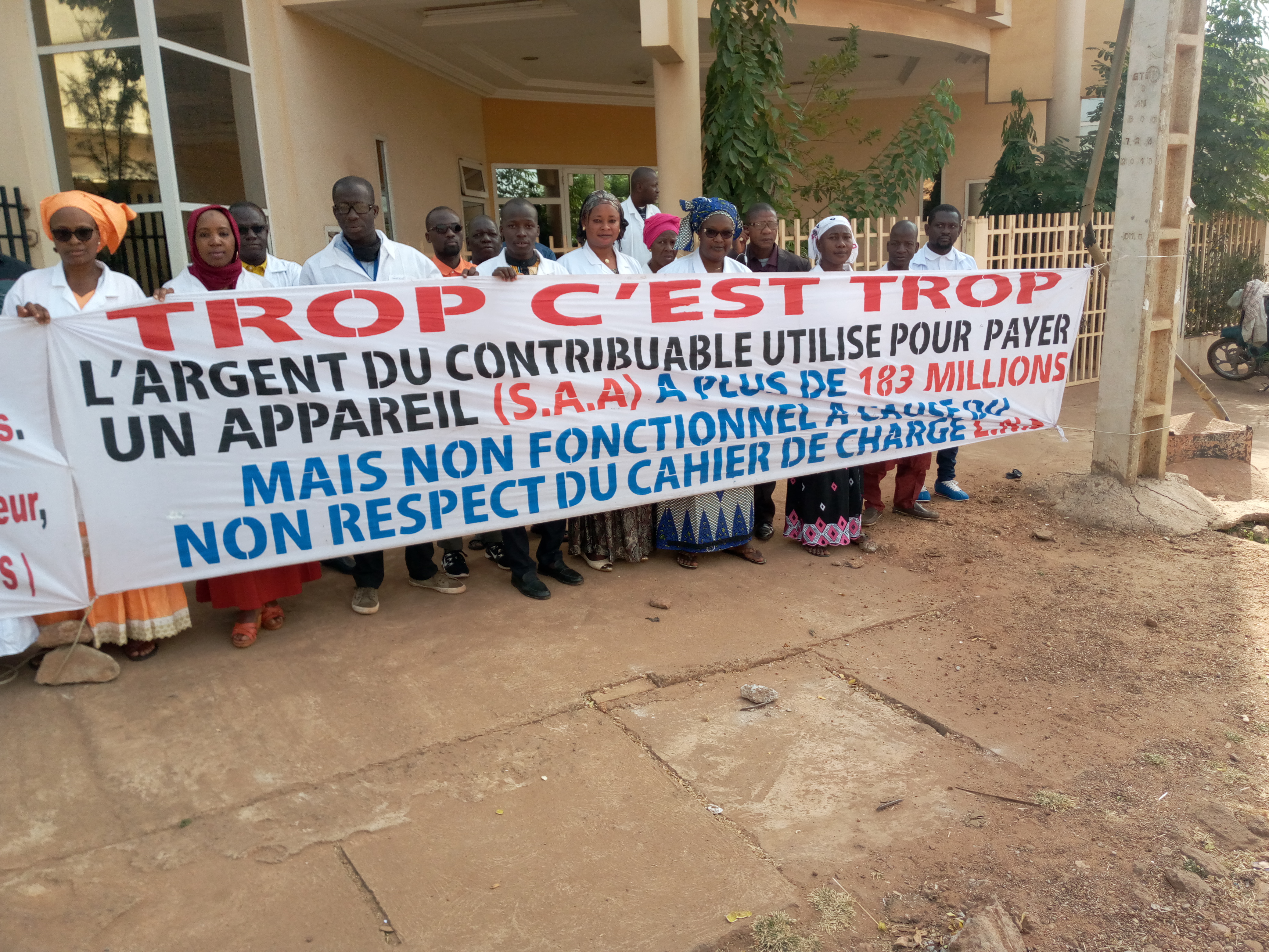 Laboratoire national de la santé: Pour mauvaise gestion, le syndicat réclame la tête du DG