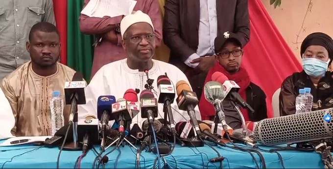 Les leaders du mouvement face à la presse : Vendredi d’hommage aux martyrs !