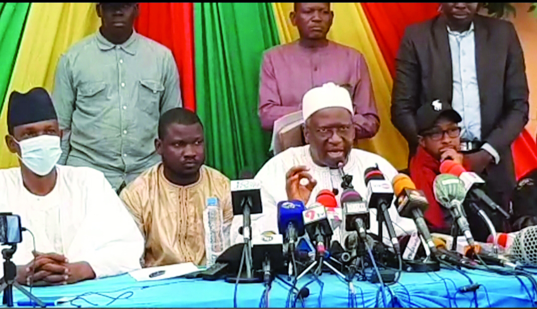 Les responsables du M5-RFP l’ont annoncé hier face à la presse : *Un nouveau rassemblement ce vendredi pour rendre hommage aux victimes / : La poursuite de la « désobéissance civile » jusqu’à la démission du président IBK