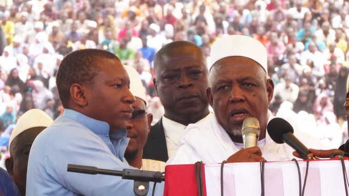 Distinction symbolique de l’Imam Mahmoud Dicko, hier: Les autorités et son gendre Issa Kaou Djim absents à la cérémonie