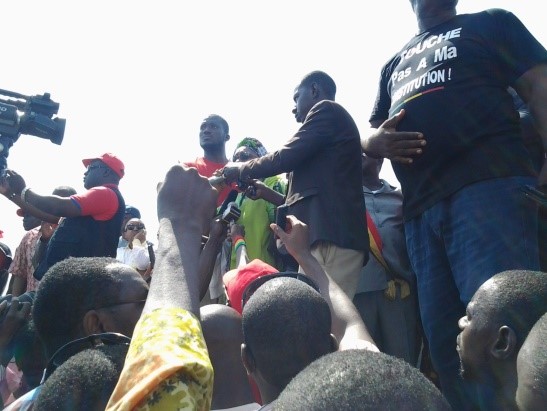 Meeting de soutien à l’armée ce vendredi: les commerçants promettent une mobilisation historique