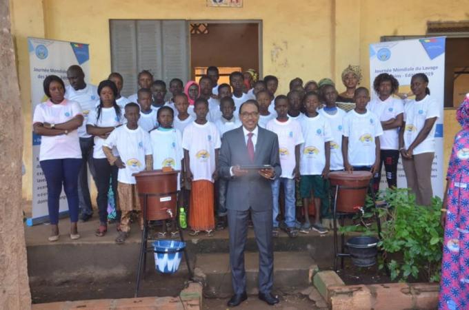 SAN : remise d’une centaine de kits de lavage des mains au savon aux habitants de Diéli