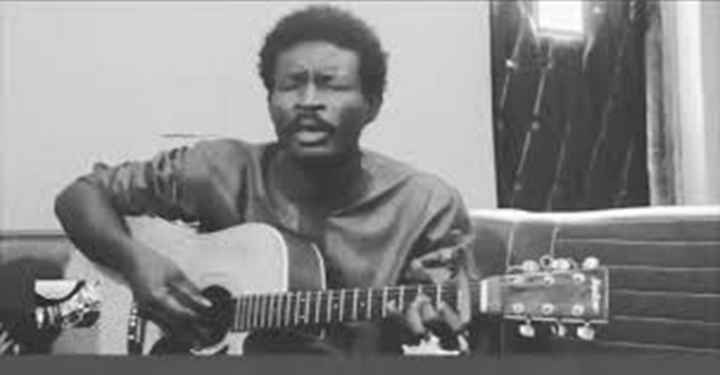 Musique malienne: Modibo Konaté alias Van Guitare, un talent inédit à l’ascension fulgurante