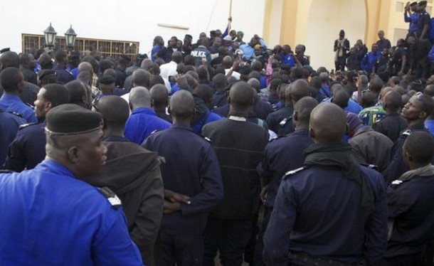 Gestion des foules et techniques professionnelles d’interventions et de protection : Plus de 1000 nouveaux policiers maliens du Groupement mobile de sécurité formés