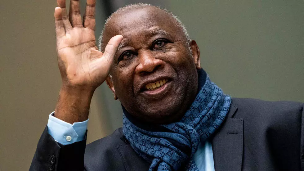 Passeports pour Laurent Gbagbo : ses partisans soufflent et attendent son retour