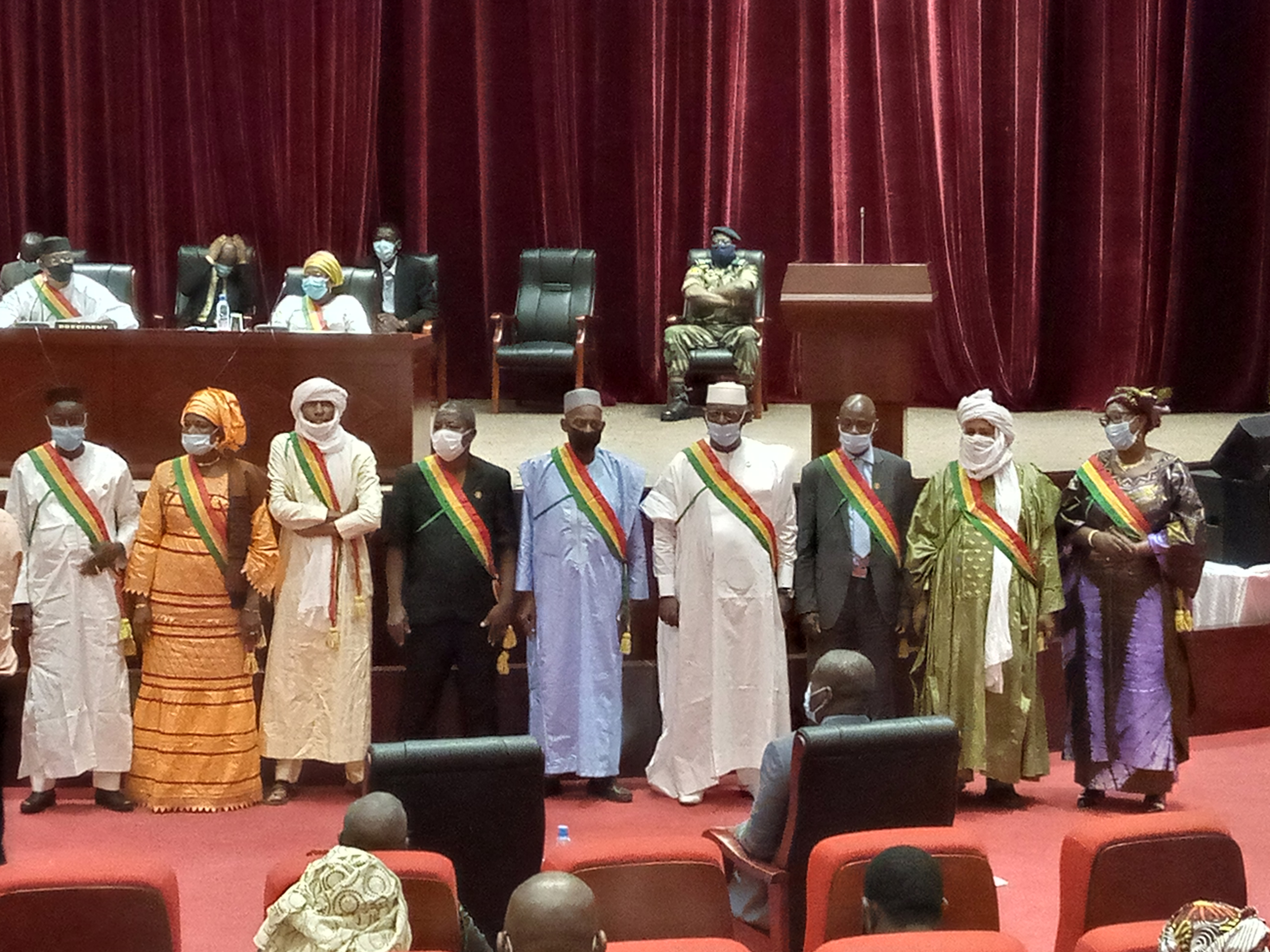 Haute cour de justice : Le Président Issaka Sidibé et les autres membres prêtent serment