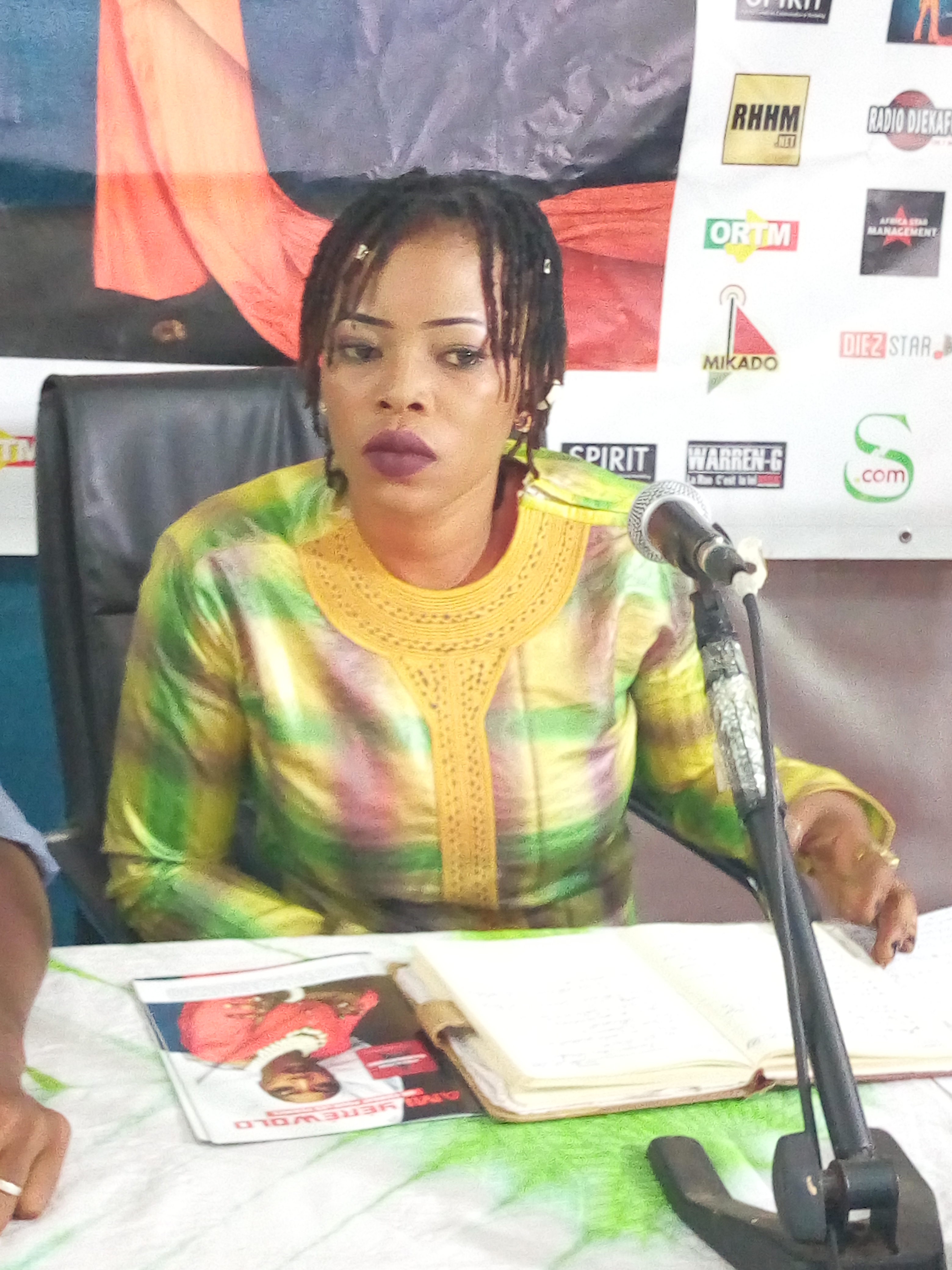 La rappeuse Ami Yèrèwolo lance son 2ème album « Mon Combat »