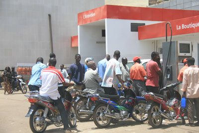 Grève des pompistes: Des stations services se frottent les mains