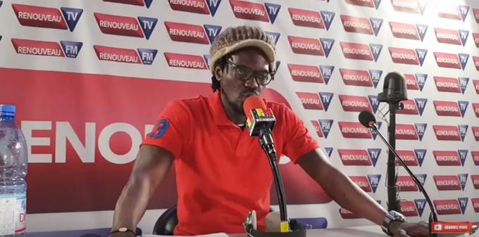 RAS BATH, lors la cérémonie de présentation du manifeste du CDR :  « Si IBK a des preuves de vol contre Soumaila, il ne dormirait pas avec. Si Soumaila est Ministre Voleur, IBK son PM est Chef de Gang… »