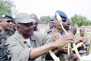 Pour rendre hommage à ATT : La Pyramide du Souvenir organise une exposition photos de l’homme