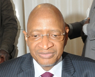 À la Une: le Mali, avec le placement sous les verrous de Soumeylou Boubeye Maïga