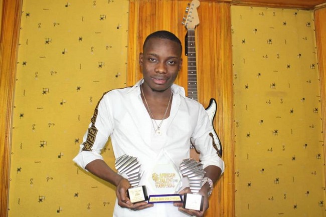 Grand vainqueur de la 2è édition ”Africa Talent Awards” avec trois prix : Sidiki Diabaté devient le jeune artiste le plus récompensé de l’histoire du Mali