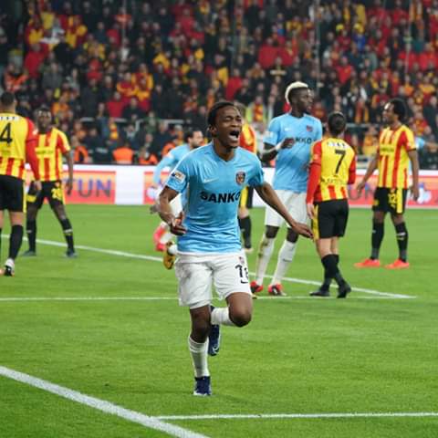 Football : Weekend des Aigles en Europe