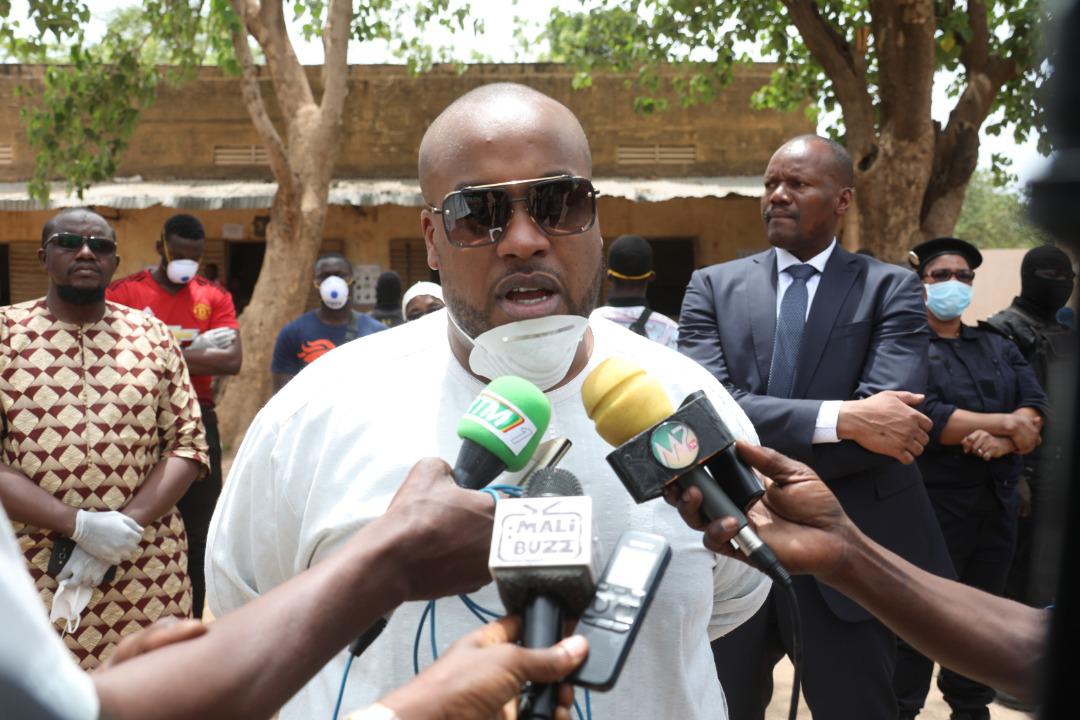 Elections législatives 2020 : Karim KEITA accomplit son devoir civique