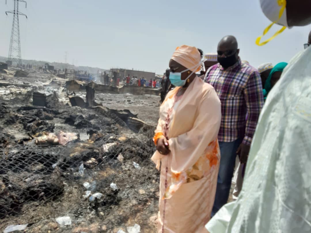La visite des officiels aux sinistrés de l’incendie du Garbal de Faladiè.