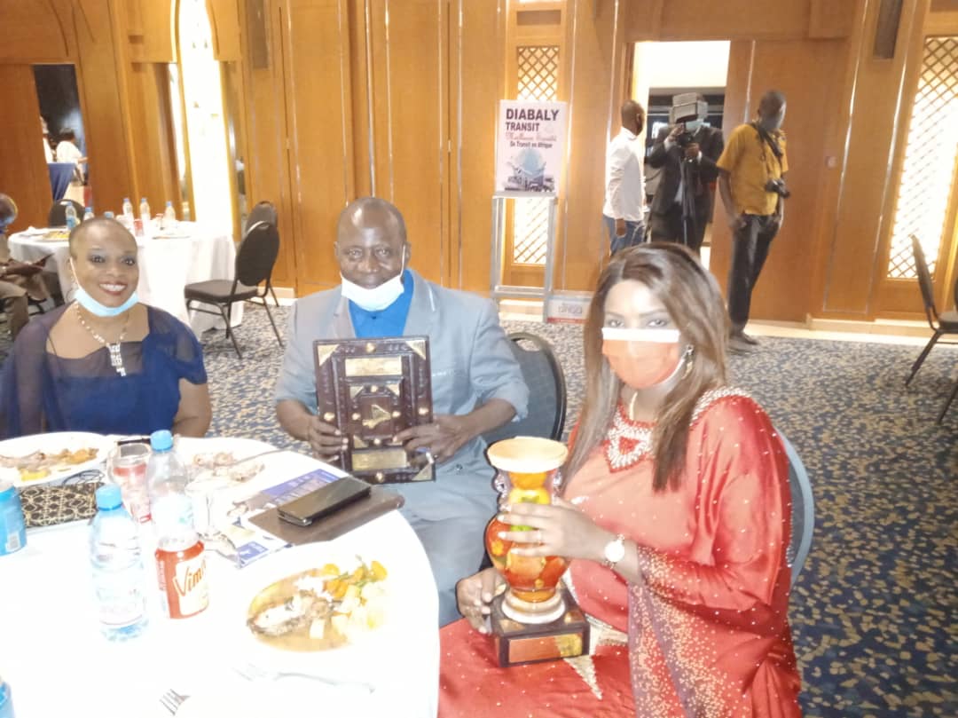 Nuit de distinction de l’IDS communication : Daouda Coulibaly, PGD de SAMA by UBA honoré.