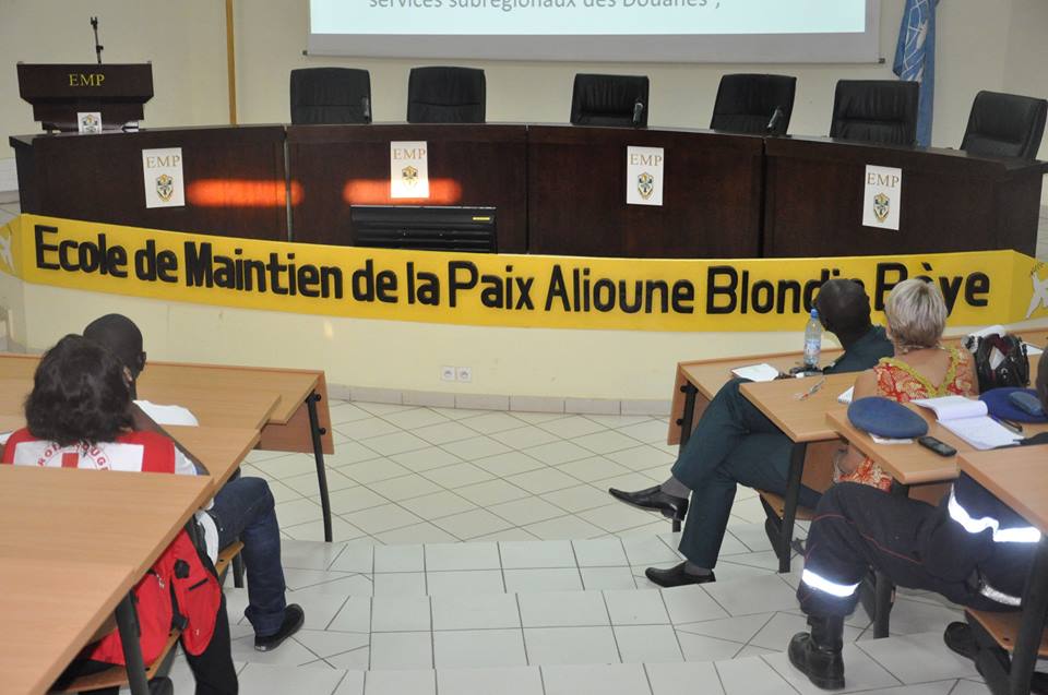 Pour la gouvernance inclusive du secteur de la sécurité dans les zones du Liptako Gourma: Les centres d’études stratégiques et les parlements engagés pour une coopération plus étroite