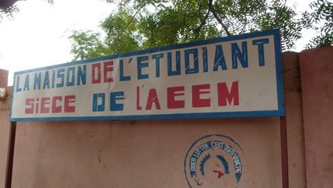 Violence: le comité AEEM de la FLSL suspendu