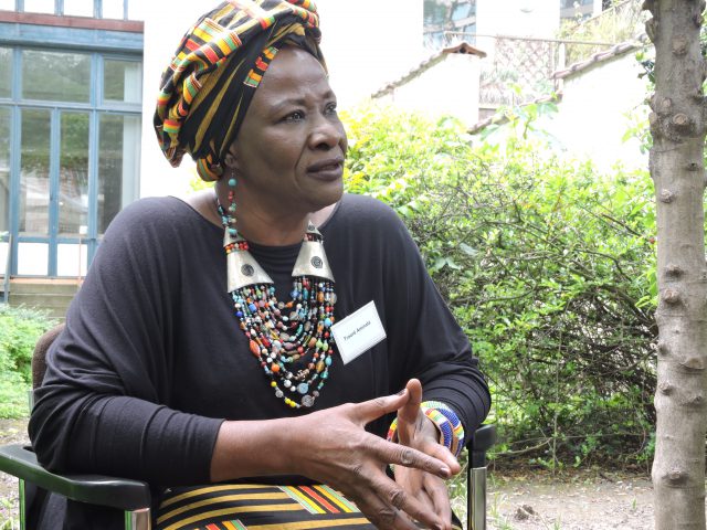 Aminata Dramane Traoré : Une femme politique et écrivain malienne, femme de culture et de tradition.